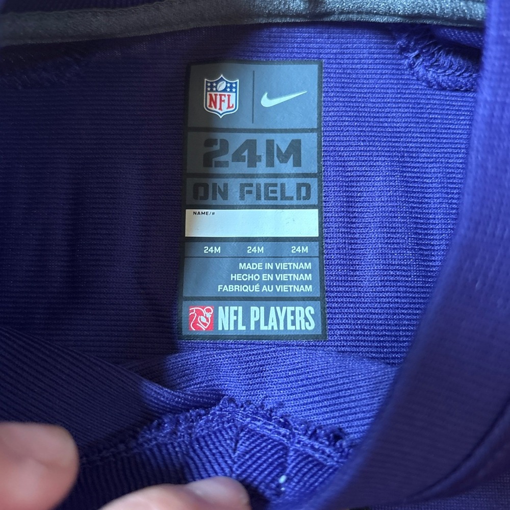 Nike Baltimore Ravens Lamar Jackson Jersey Kids Purple Athletic SIZE 24M - Picture 5 of 7